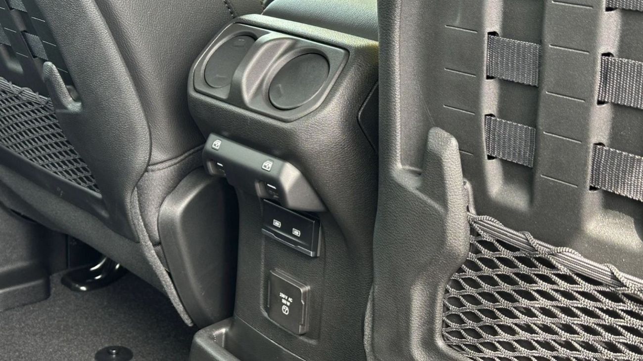 Jeep Wrangler Rubicon Winter Package For Export 2023 2.0L GCC 0km