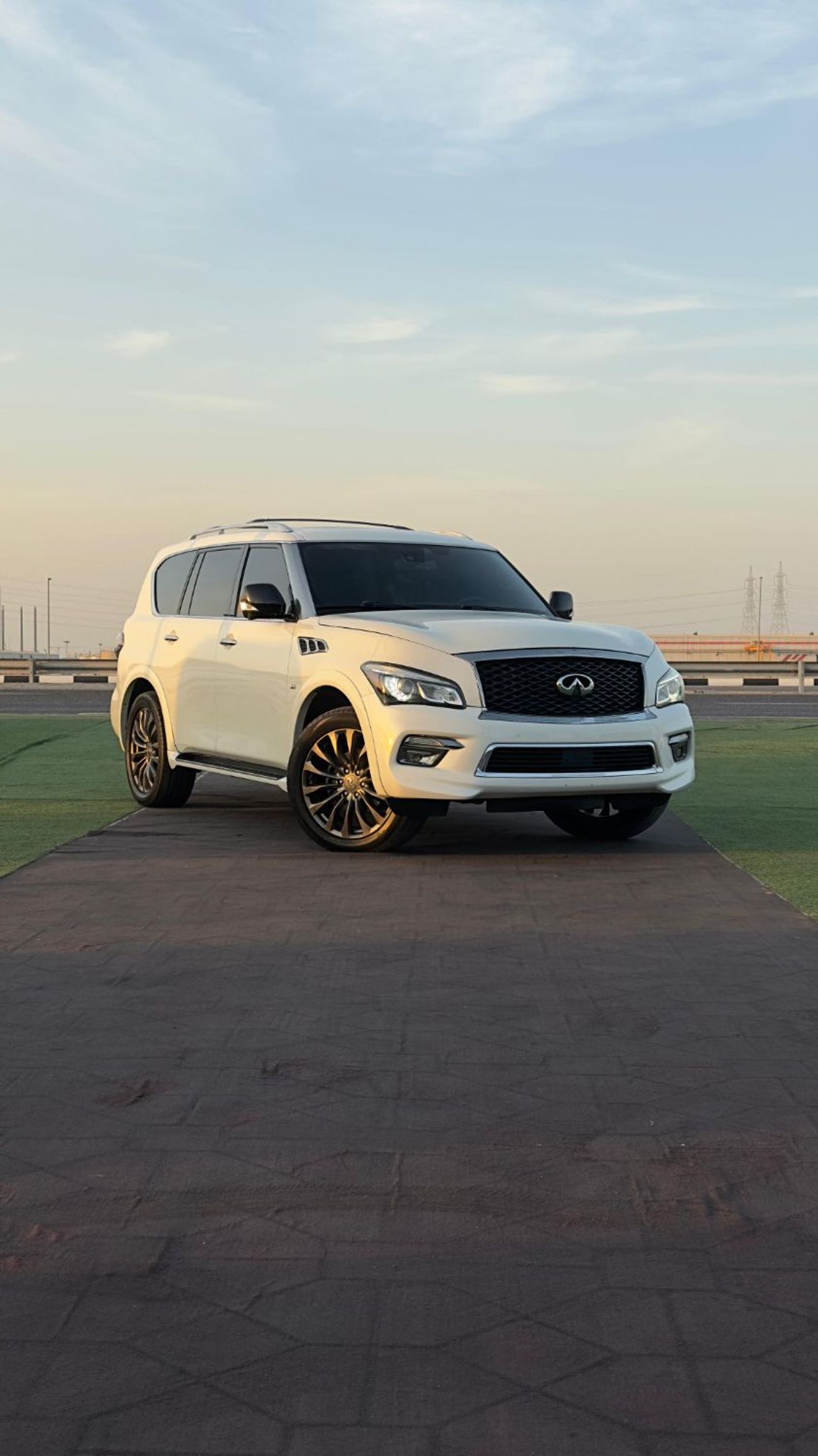 Infiniti QX80