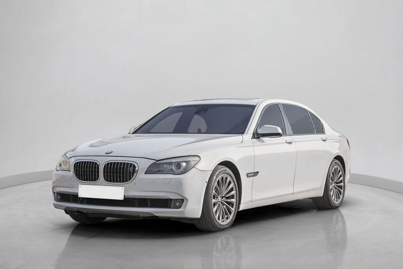 BMW 750Li 4.4L