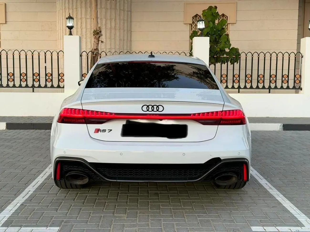 Audi RS7 MODEL - NO ACCIDENT OR PAINT
