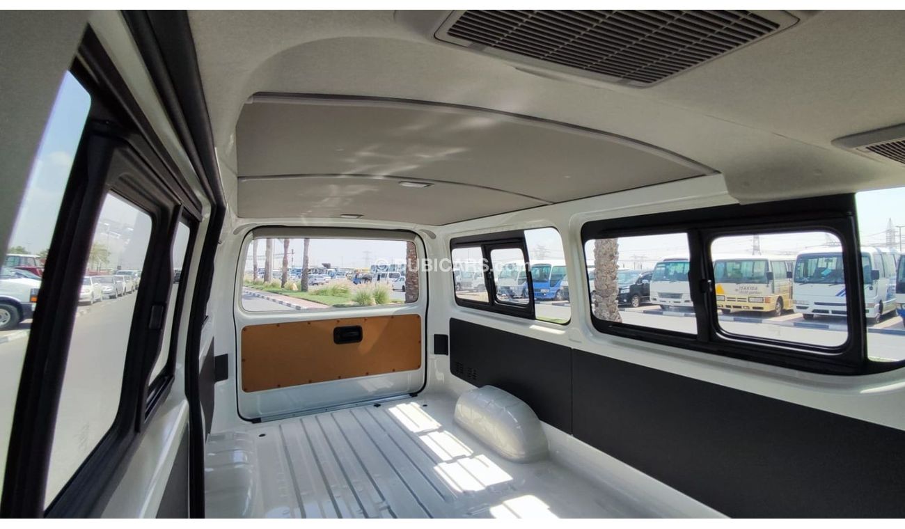 تويوتا هاياس فان