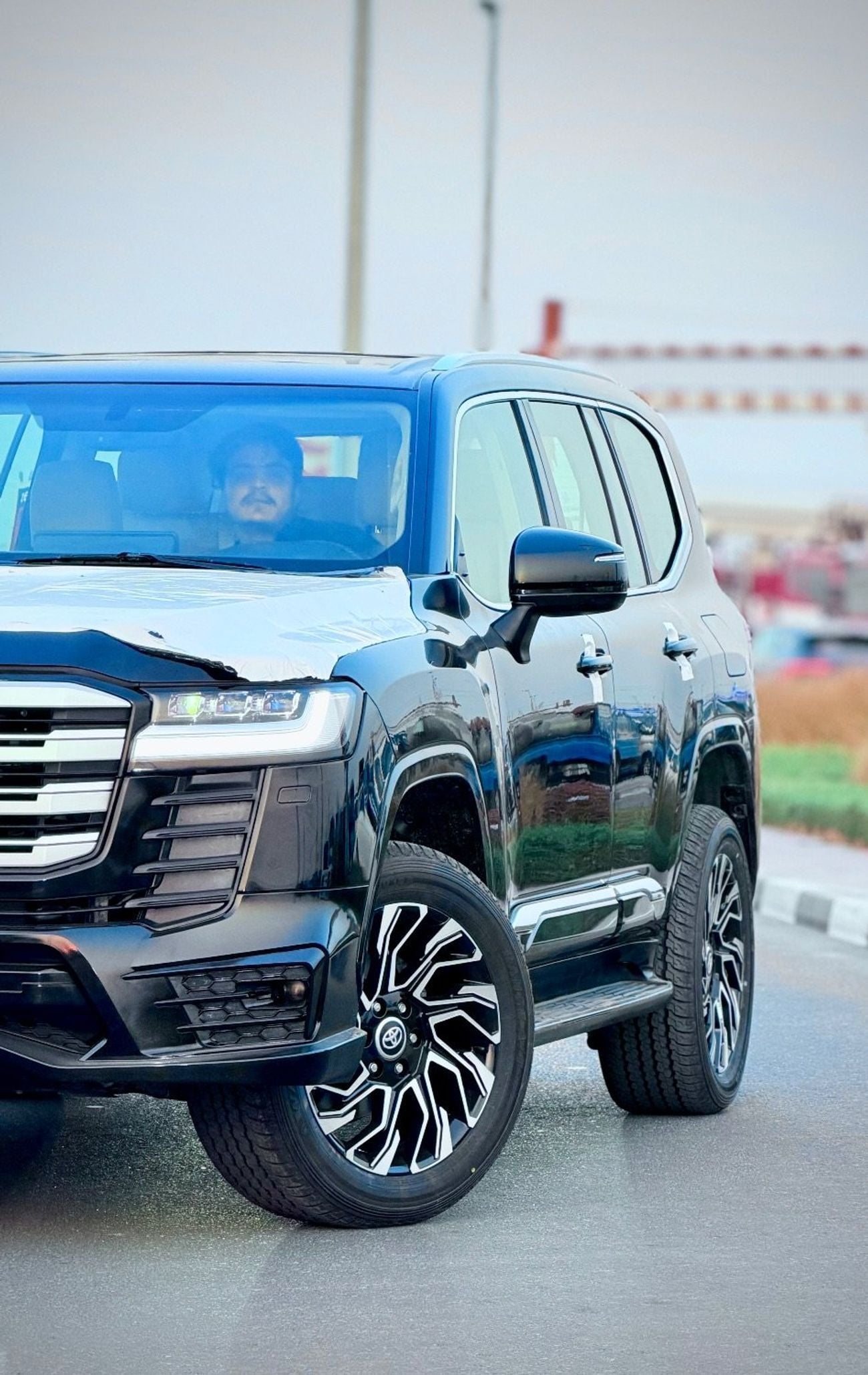 تويوتا لاند كروزر 2022 model GXR Full Option Top Of The Range