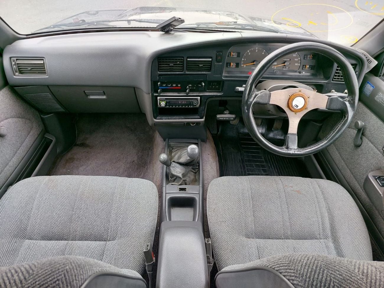 Toyota Hilux TOYOTA HILUX PICKUP RHD 1989 MODEL 2.8 L DIESEL MANUAL(PM05378)