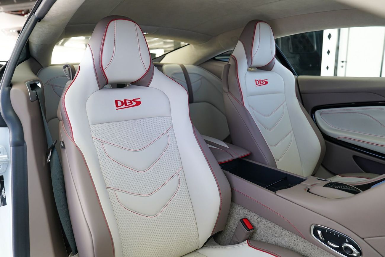 أستون مارتن DBS Superleggera 5.2L