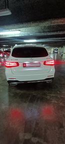 مرسيدس بنز GLC 250 4MATIC 2.0L