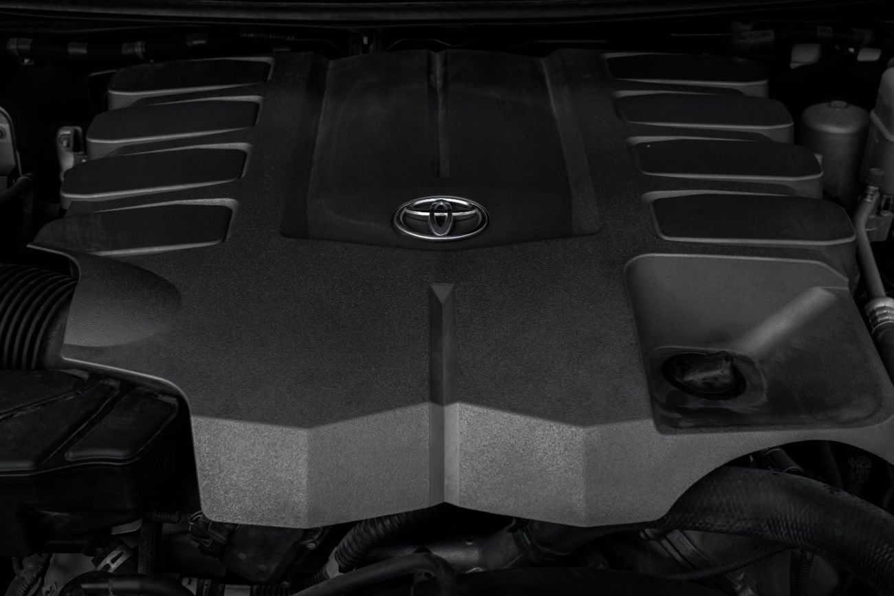 Toyota Land Cruiser GXR Grand Touring | 3,701 P.M | 0% Downpayment | Service Contract!