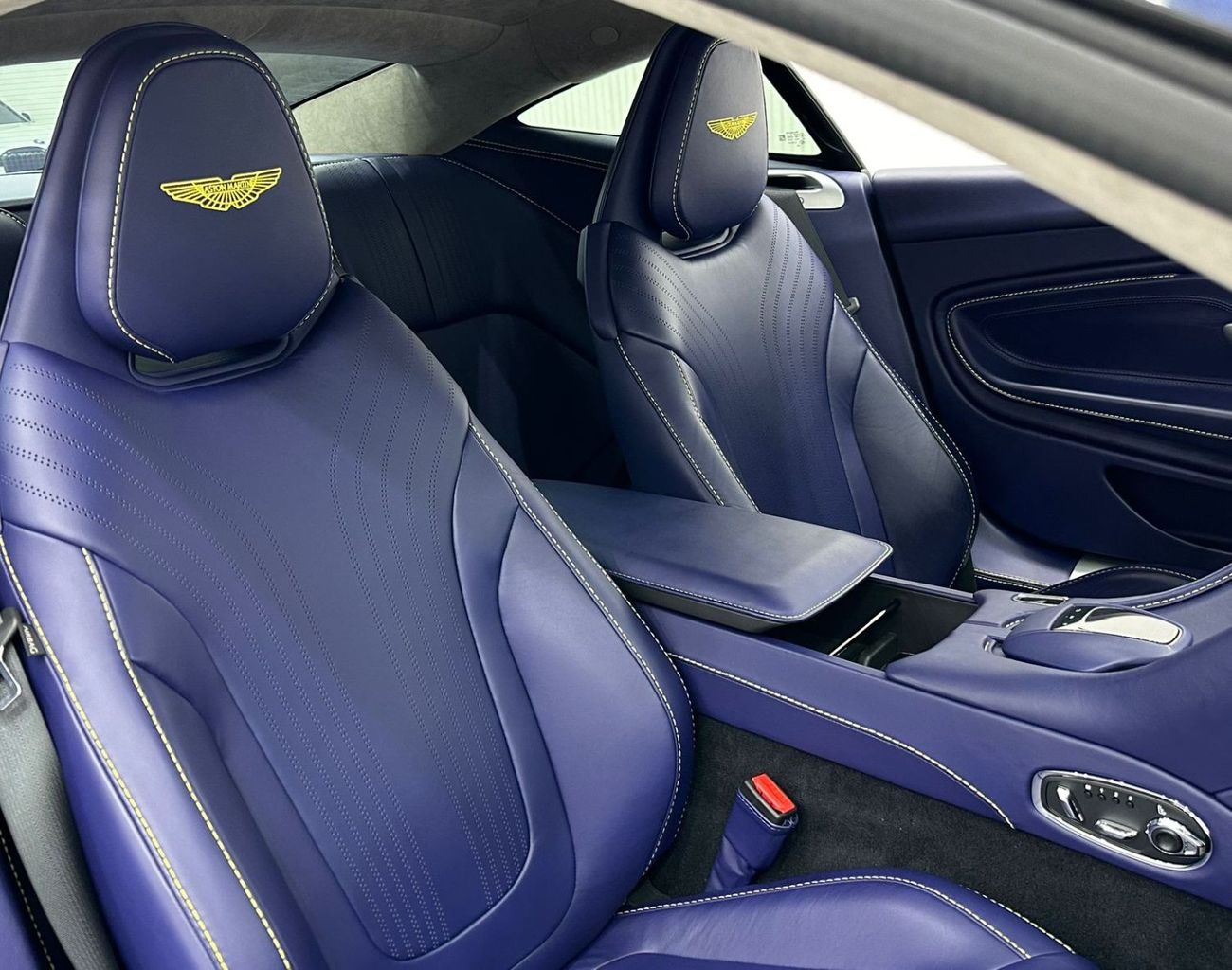 Aston Martin DB11 Std 2021 Aston Martin DB11, May 2026 Agency Warranty + May 2027 Service Contract, Full Agency Servic