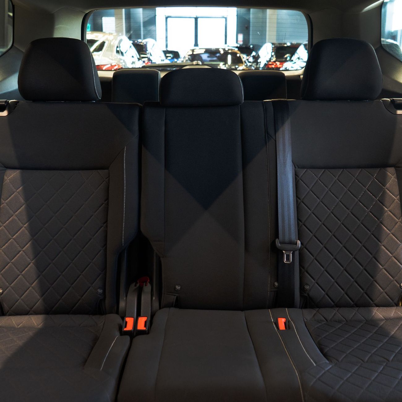 فولكس واجن تيرامونت Trendline 3.6L AED 1,724 pm • 0% Downpayment • Volkswagen Teramont • 1 Year Warranty