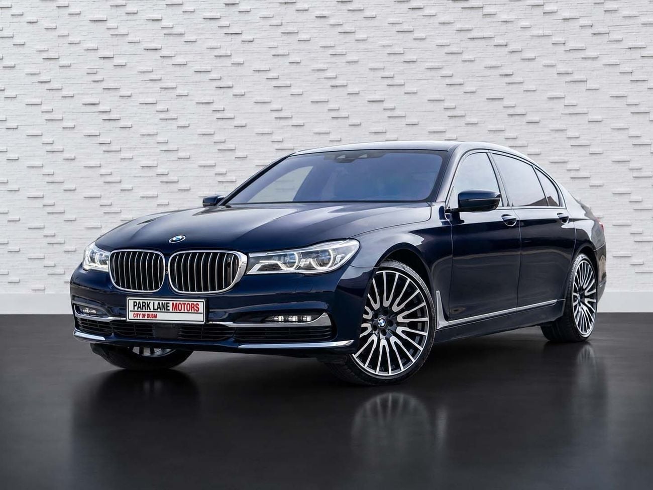 BMW 750Li PURE EXCELLENCE — фото 1
