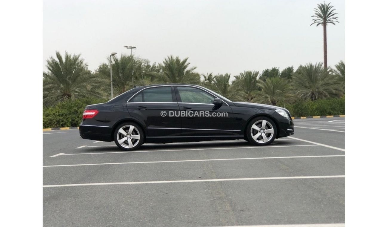 Mercedes-Benz E300 Avantgarde Model 2012 GCC CAR PERFECT CONDITION INSIDE AND OUTSIDE FULL OPTION PANORAMIC ROOF LEATHE