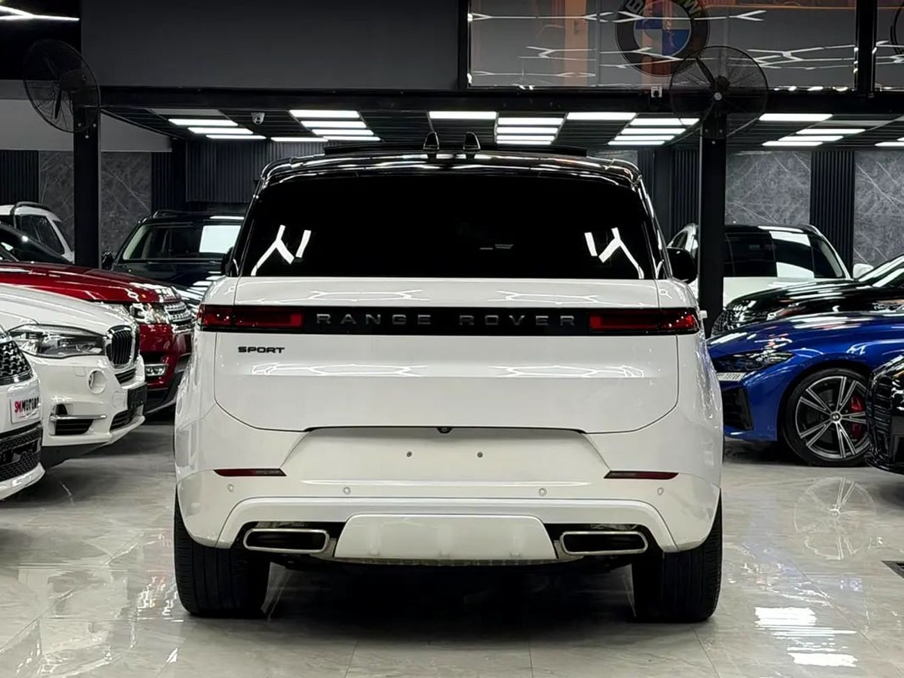 لاند روفر رينج روفر سبورت DYNAMIC HSE P400