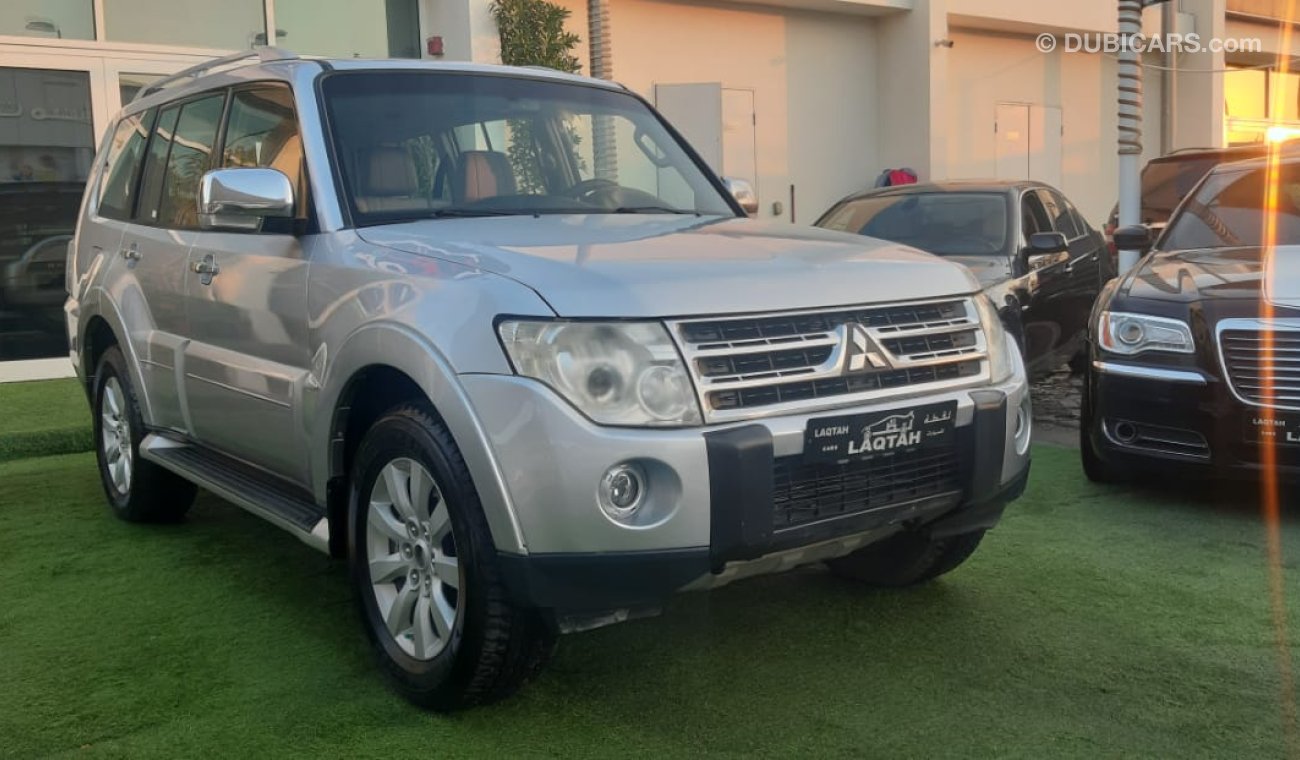 Mitsubishi Pajero Gulf No. 2 without accidents, cruise control, wood control, alloy wheels, rear wing sensors, electri