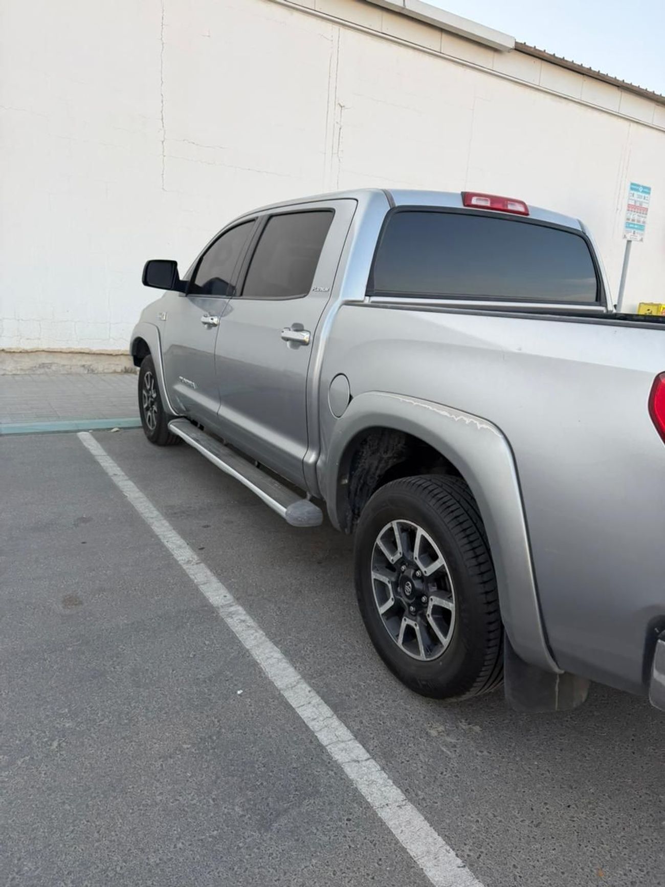 تويوتا تاندرا 5.7L V8