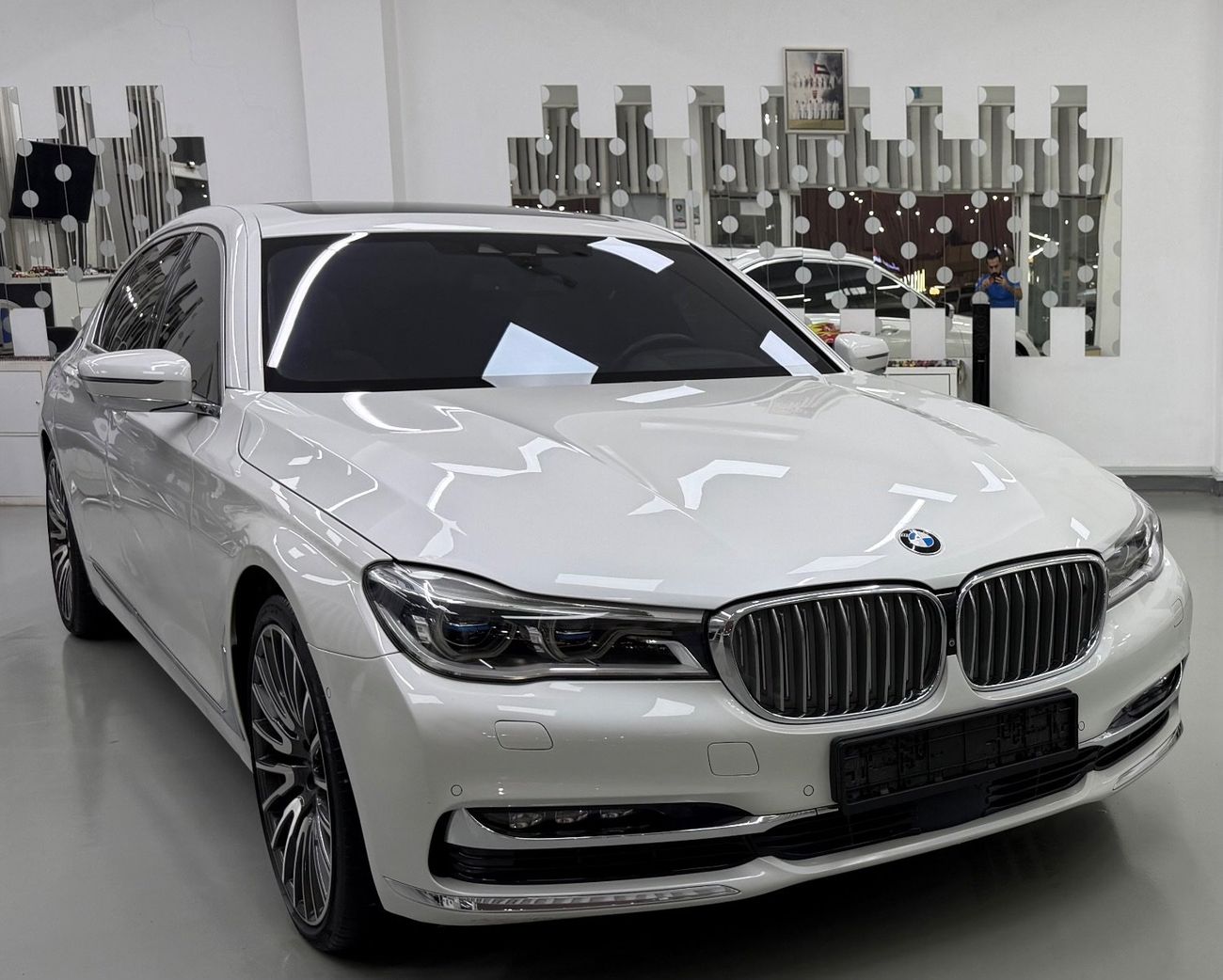 BMW 750Li xDrive 4.4L (530 HP)