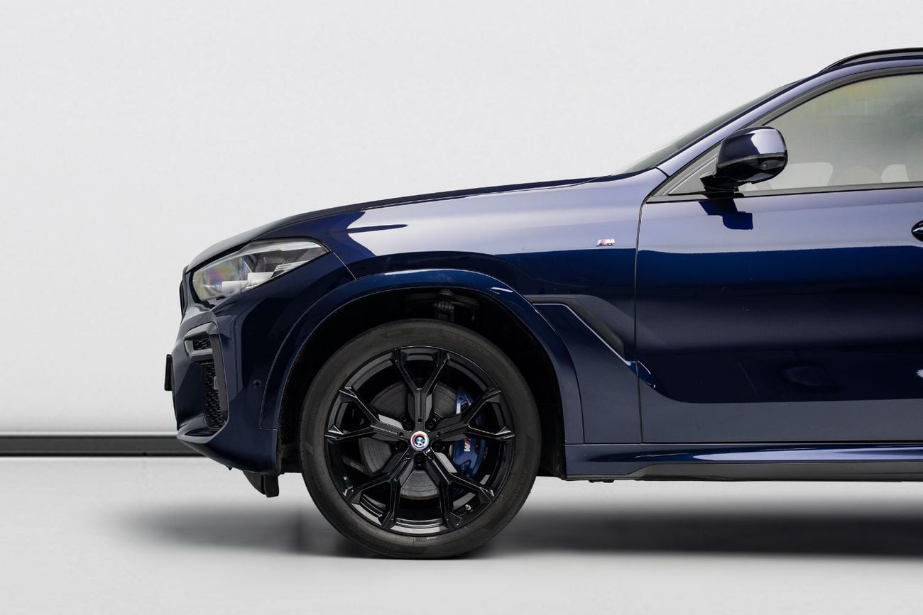 BMW X6 40i M Sport 3.0L 2023 BMW X6 xDrive40i, 2027 BMW Warranty + 2032 BMW Service Contract, Low KMs, GCC