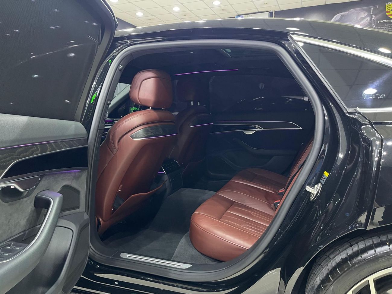 Audi A8 L 55 TFSI quattro Full Option 3.0L