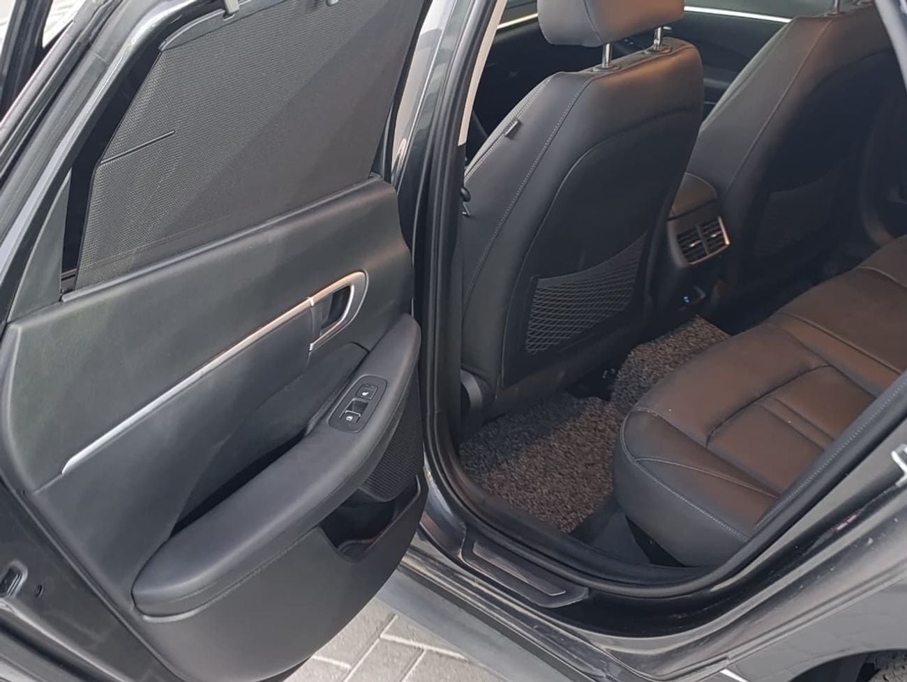 Hyundai Sonata SEL (NON GCC)