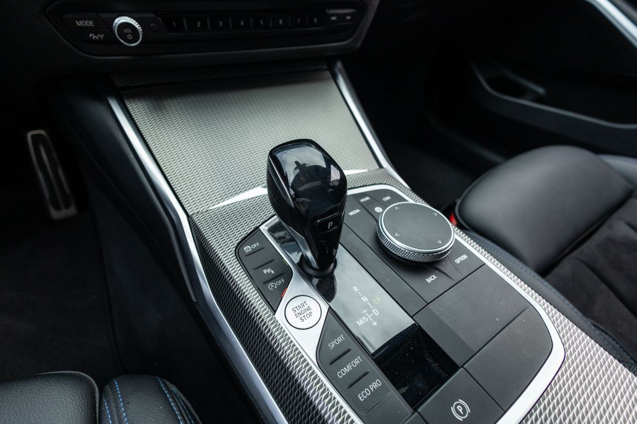 BMW 320i