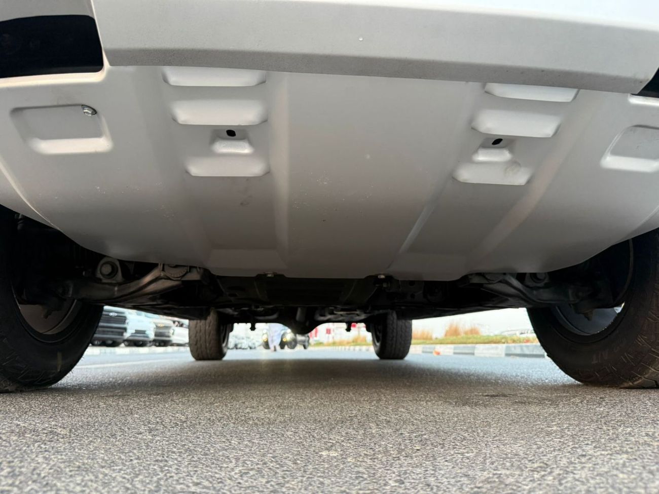 Ford Ranger 3.2L DIESEL 4WD | RHD | AUTOMATIC | ROOF RACK + LEATHER SEATS + MULTIMEDIA + BOOT SHUTTER