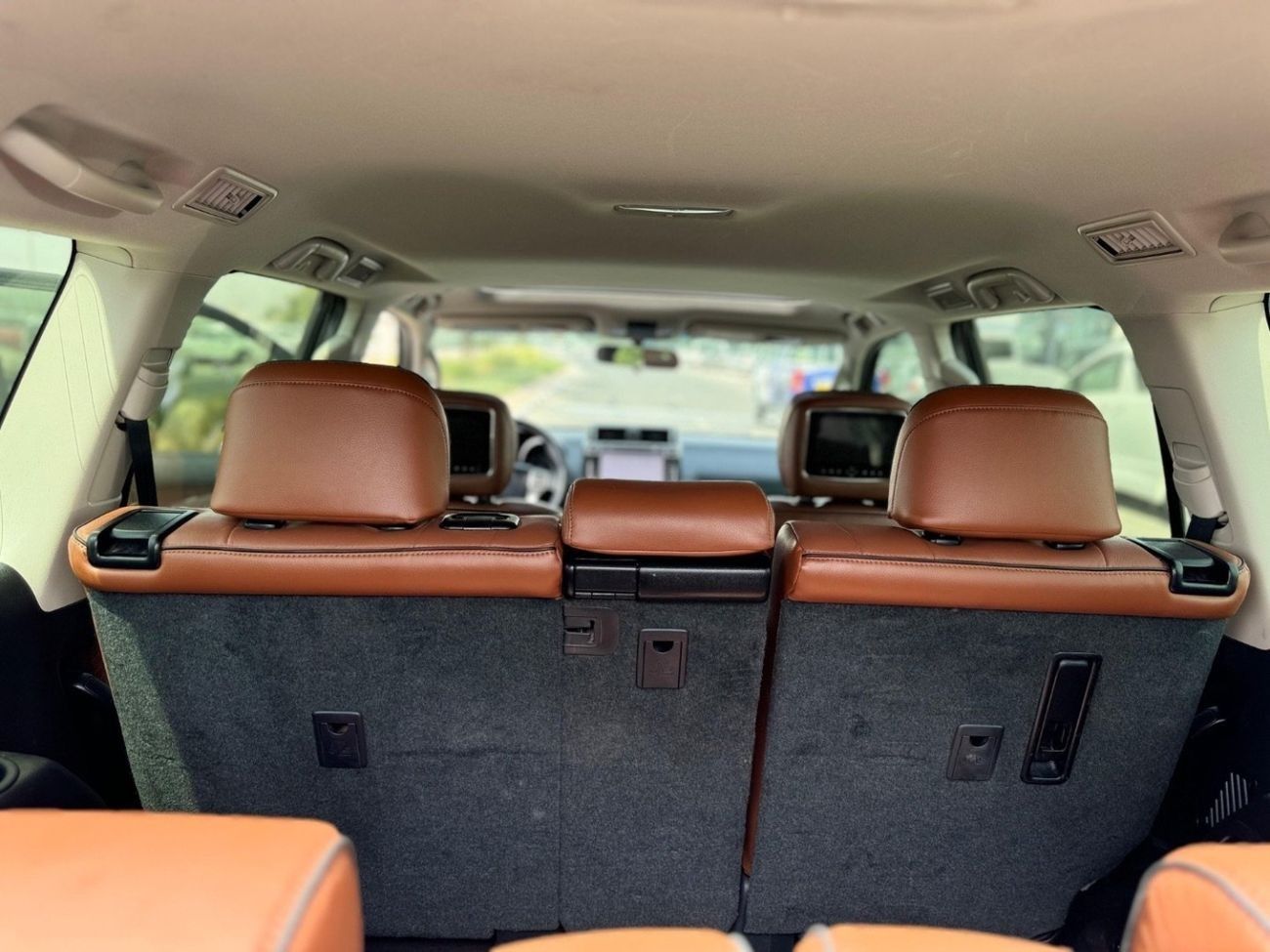 Toyota Prado Toyota prado 2017 V4 black color full options