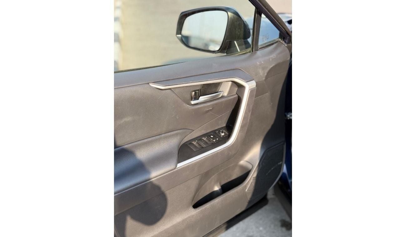 تويوتا راف ٤ TOYOTA RAV4 XLE premium 2021