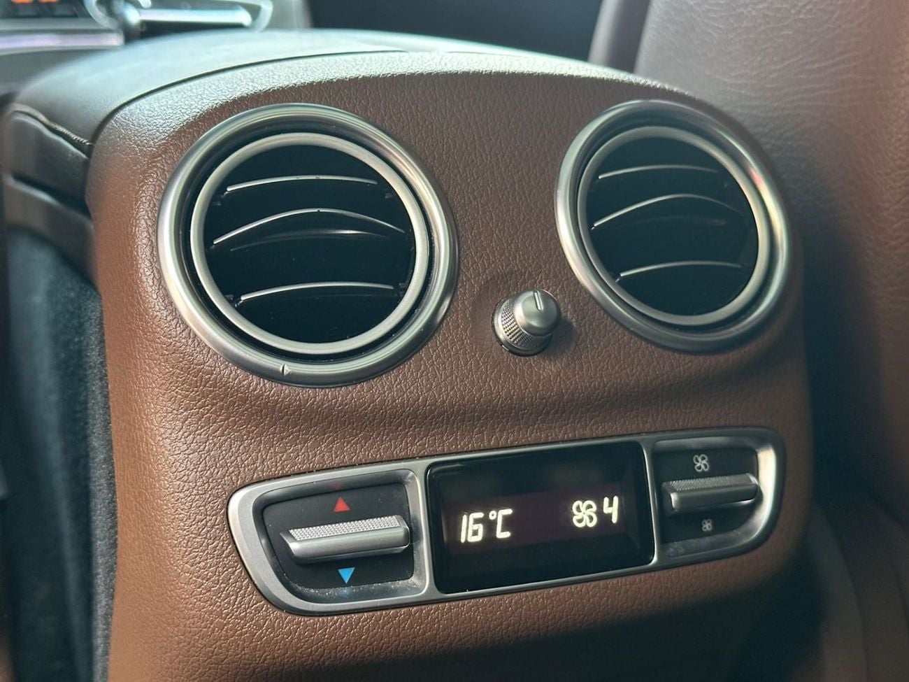 مرسيدس بنز E 53