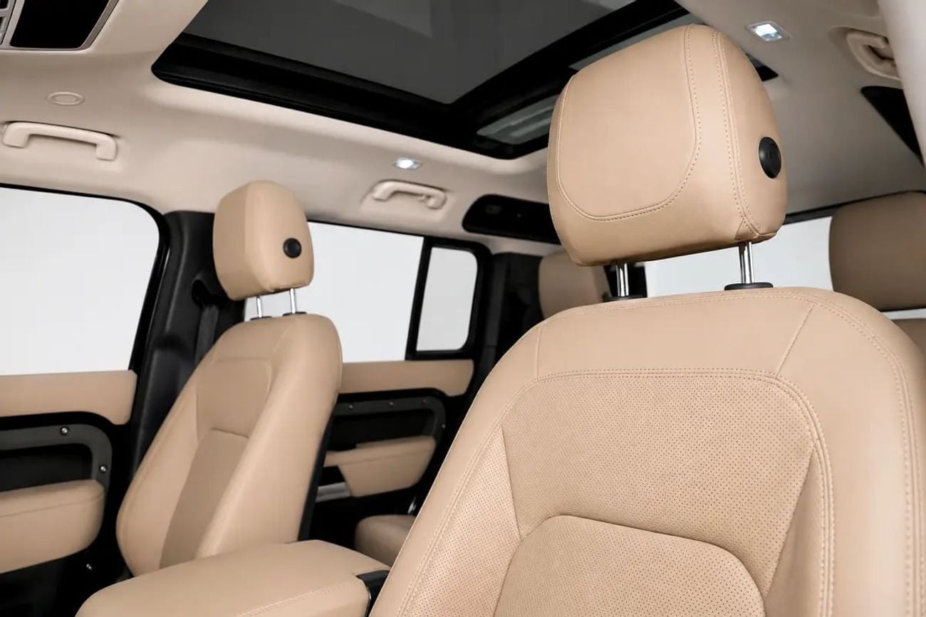 لاند روفر ديفندر 110 SE P400