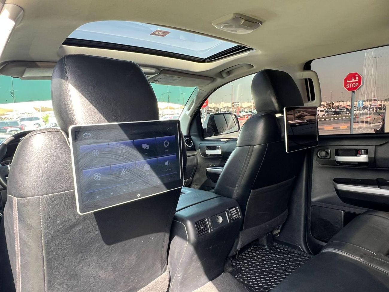 Toyota Tundra TOYOTA TUNDRA 2017 Crewmax SR5 5.7L/V8