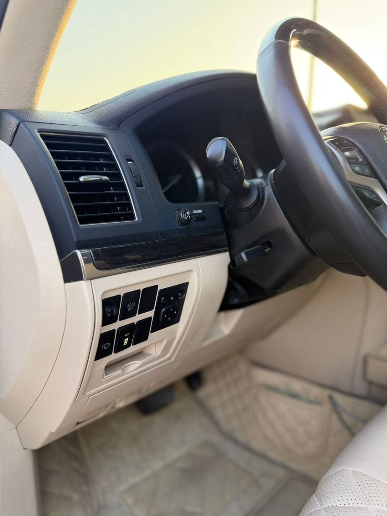 تويوتا لاند كروزر GXR 4.6L