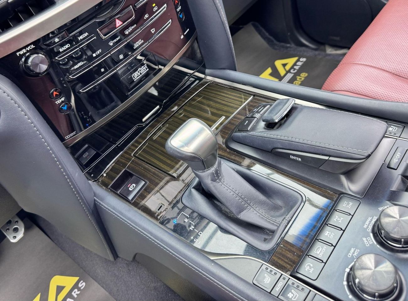 Lexus LX 570 Platinum Signature Edition 2021 Lexus LX570 Platinum Signature Edition, Warranty, Full Lexus Service