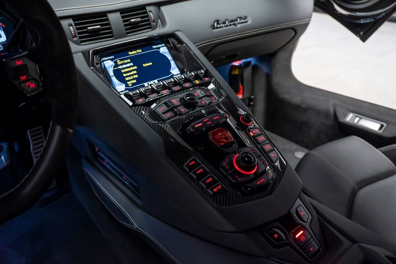 لامبورغيني أفينتادور 6.5L V12