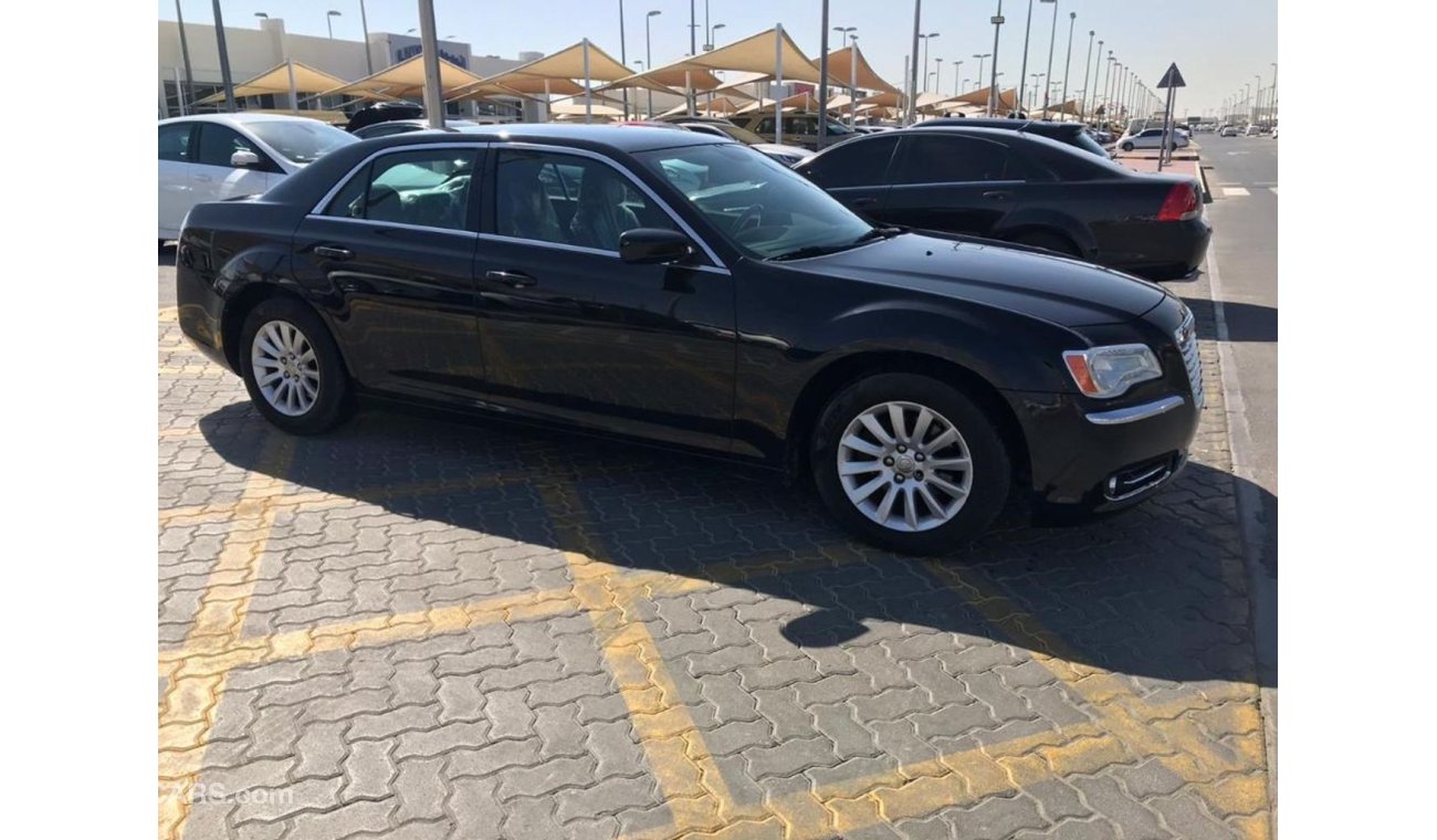 Chrysler 300 Chrysler 300 2014 model good condition