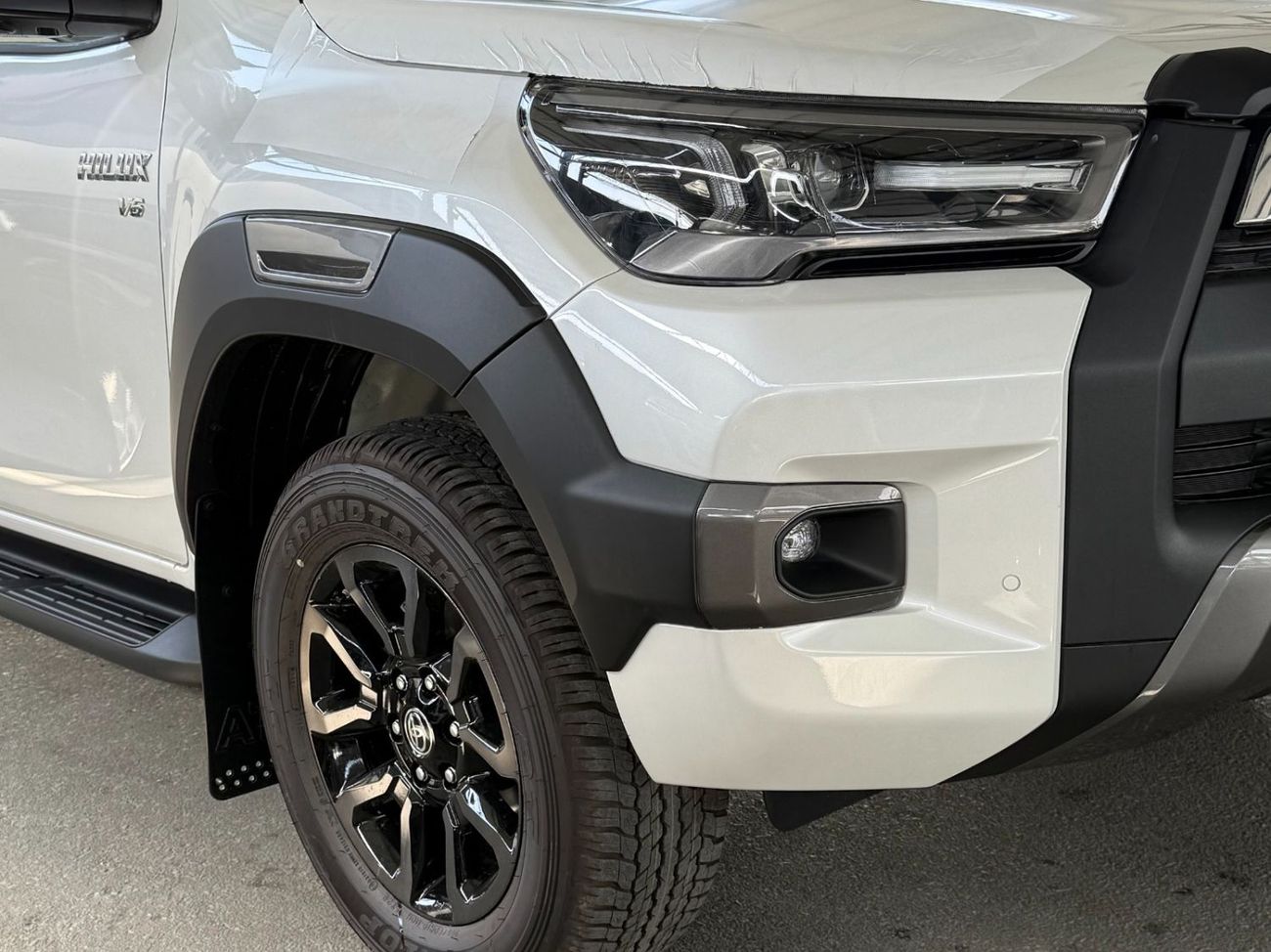 Toyota Hilux 2026 4.0 V6 **EXPORT ONLY**التصدير فقط خارج الخليج***