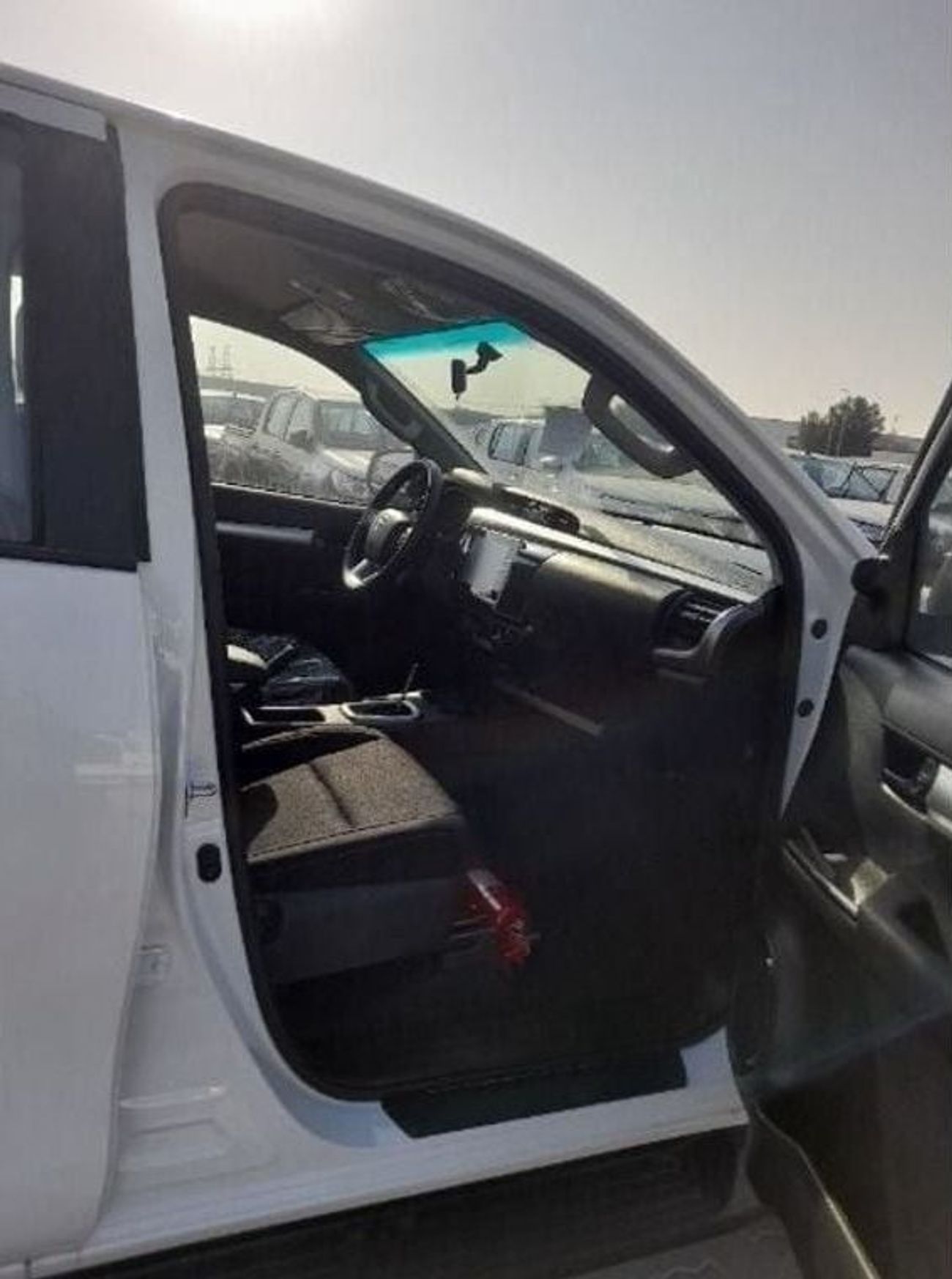 تويوتا هيلوكس Turbo Diesel 4WD 2.4L Automatic Double Cab Push Start HIGH  * EXPORT AFRICA Offer *