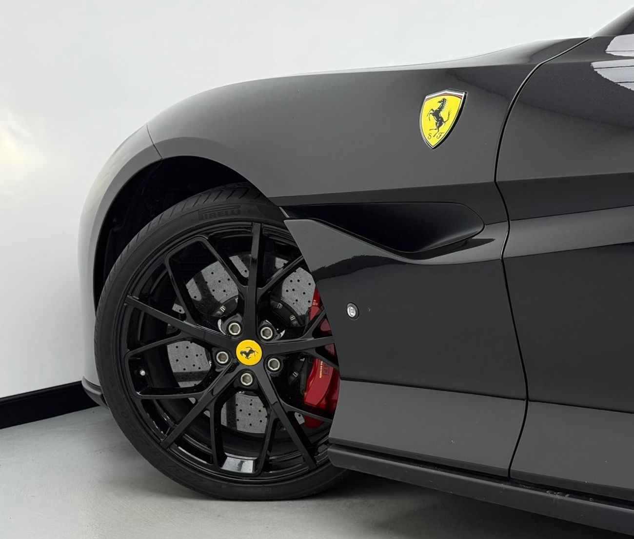 فيراري بورتوفينو Std 3.9L 2019 Ferrari Portofino