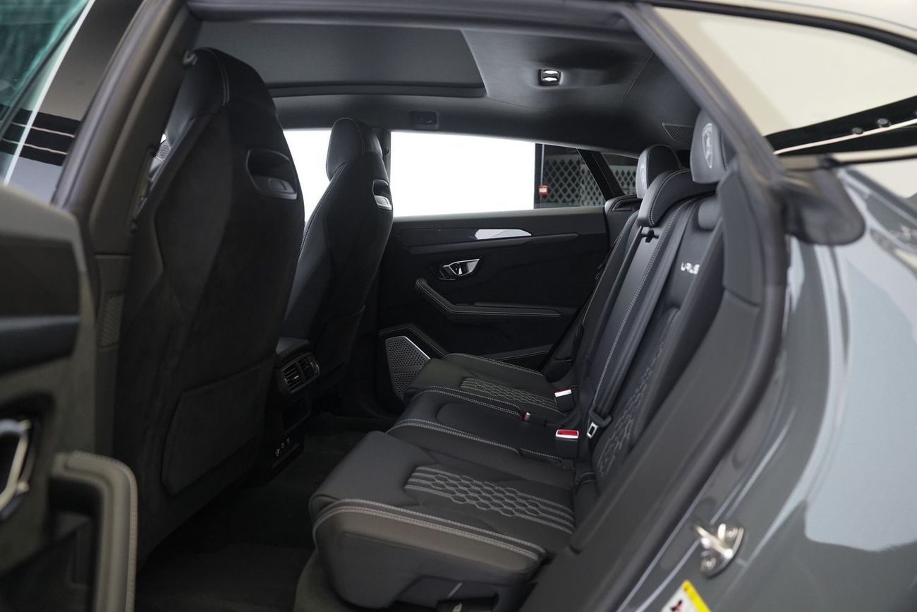 لامبورغيني اوروس 4.0T V8 Performante