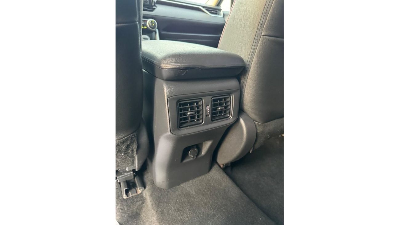 تويوتا راف ٤ 2021 LE HYBRID LOW MILES US SPEC