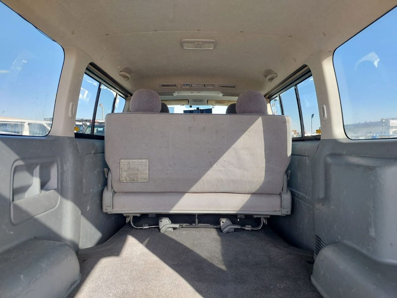 Toyota Hiace TOYOTA HIACE VAN RHD 2007 MODEL 2.0 L PETROL AUTOMATIC(PM69704)