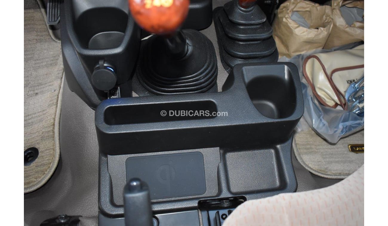 تويوتا لاند كروزر بيك آب 79 DOUBLE CABIN 4.0L PETROL MT