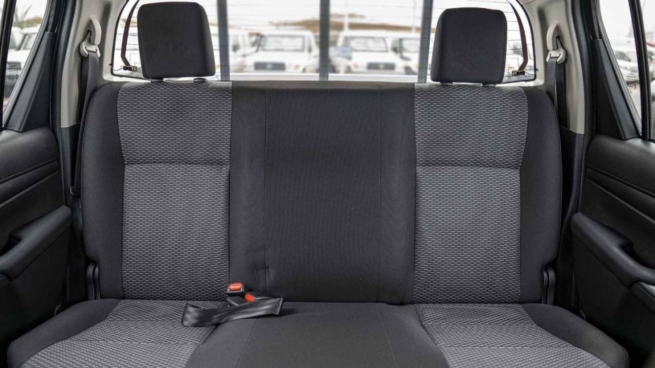 Toyota Hilux Hilux mid option 2.4L diesel MY24 FOR EXPORT ONLY