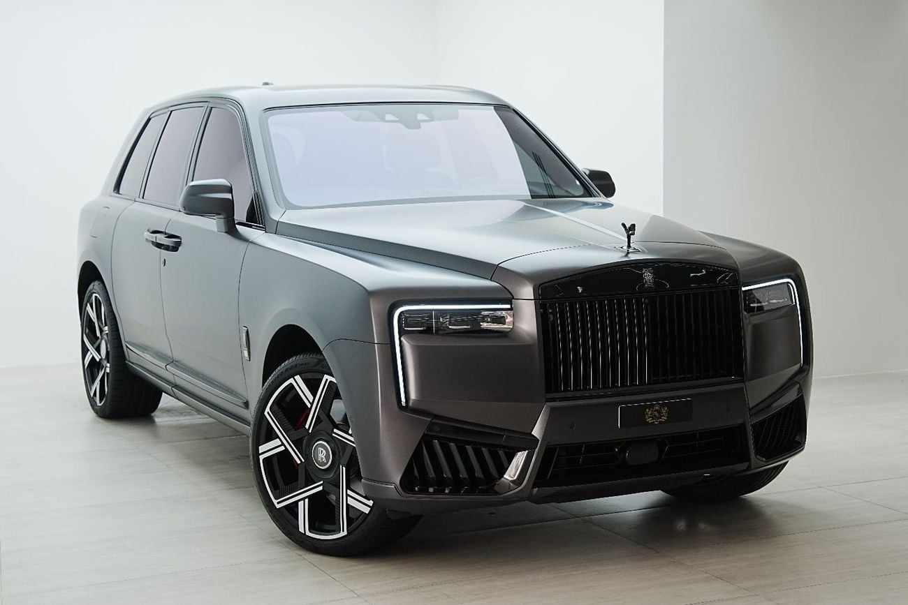 Rolls Royce Cullinan BLACK BADGE , FACELIFT, Rear VIP Seats w/ Screens, Starlight, Bespoke Audio, GCC Specs!