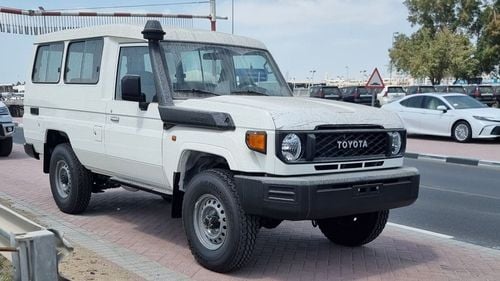 Toyota Land Cruiser 70 LC 78 HARDTOP 2.8L MT GDJ78 2.8L Diesel AT 2025YM