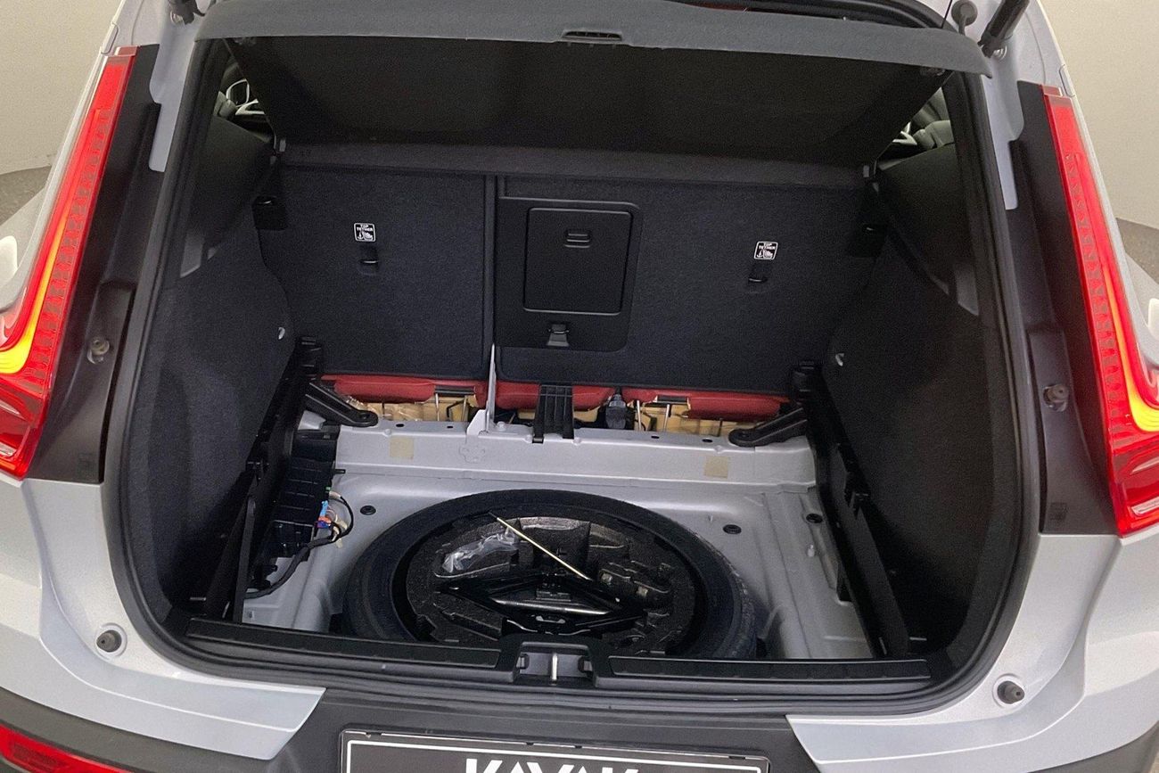 فولفو XC 40 T5 Momentum | شامل الضمان | 0 ﺪﻔﻋﺓ ﺃﻮﻟﻯ