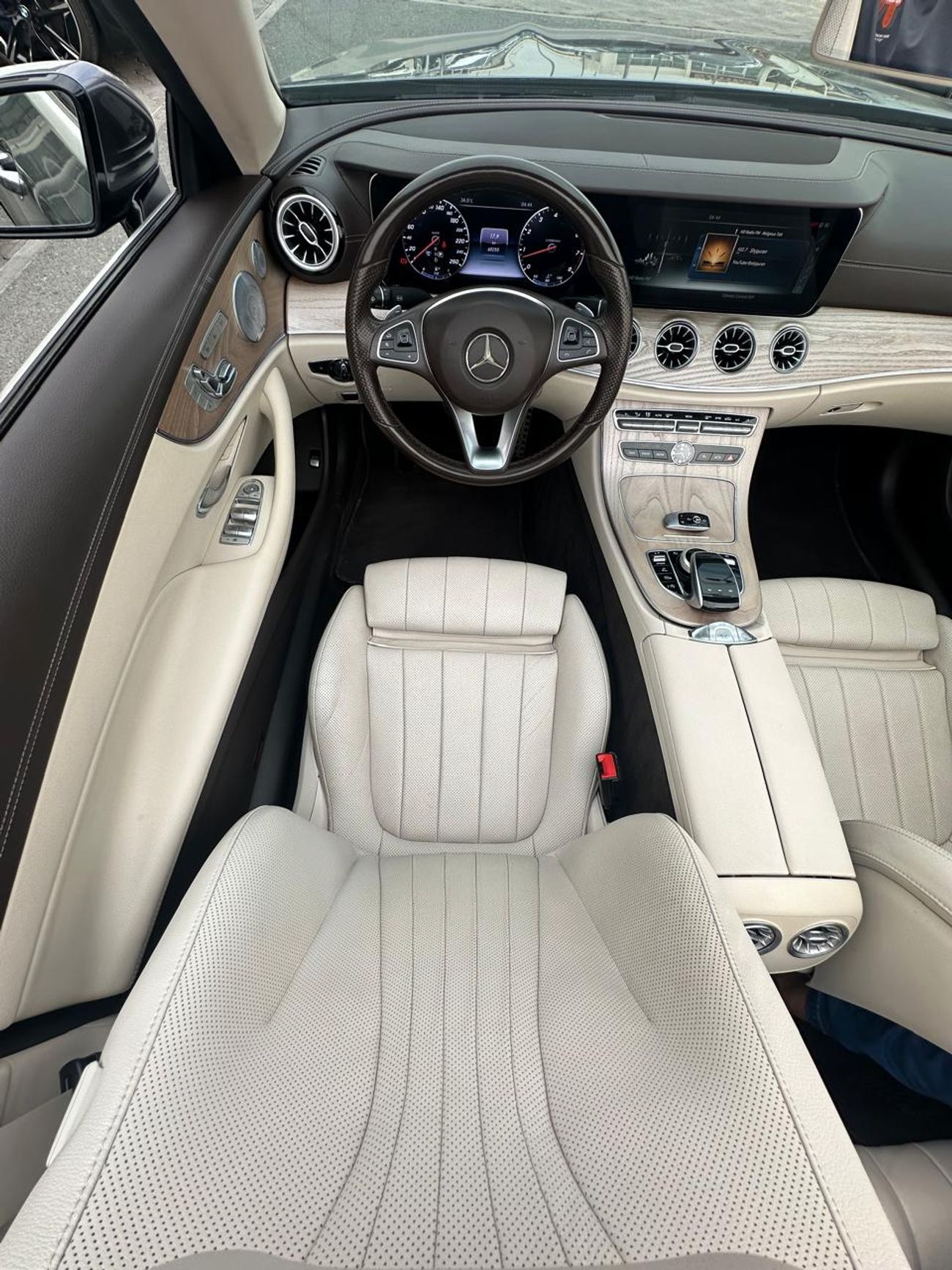 Mercedes-Benz E 400 Coupe Mercedes E 400_amercan_2018_Excellent Condition _Full option