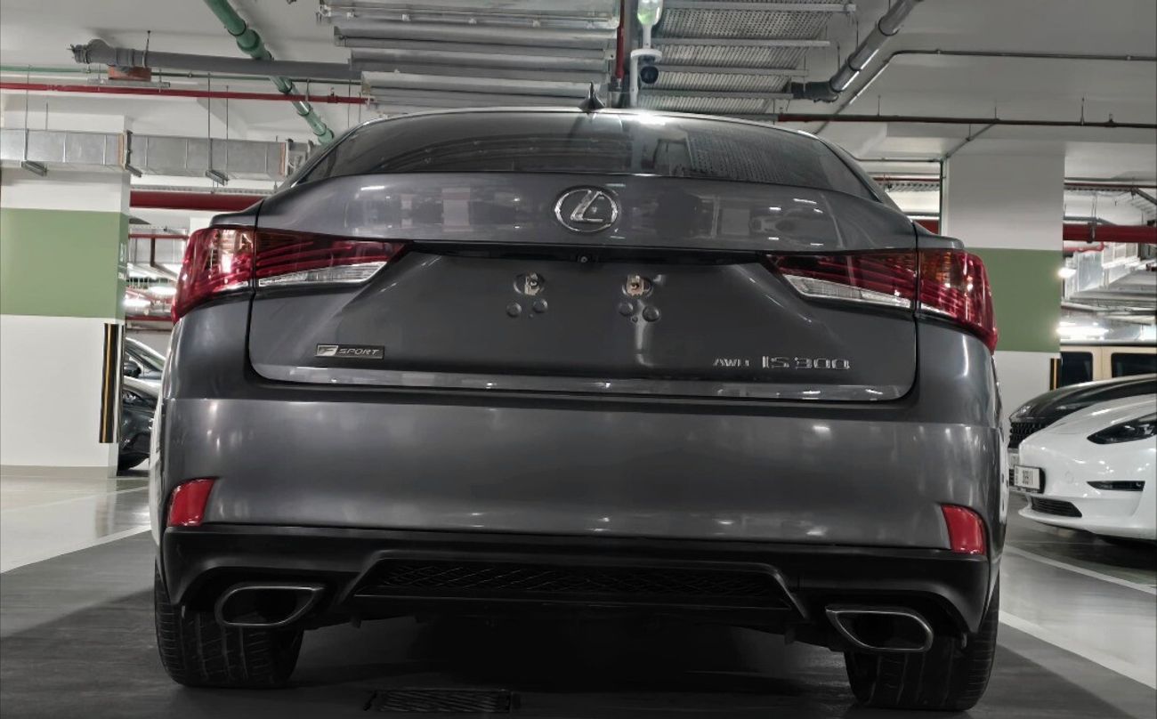 Lexus IS300 F Sport 3500CC 6 Cylinder