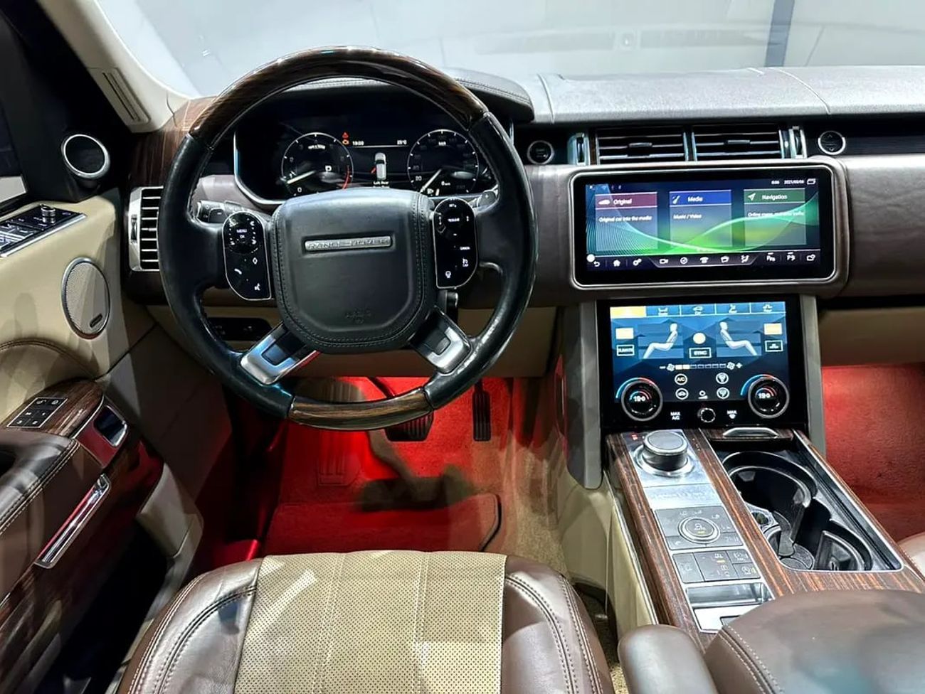 Land Rover Range Rover VOGUE SUPERCHARGED FACELIFT INSIDE AND OUTSIDE