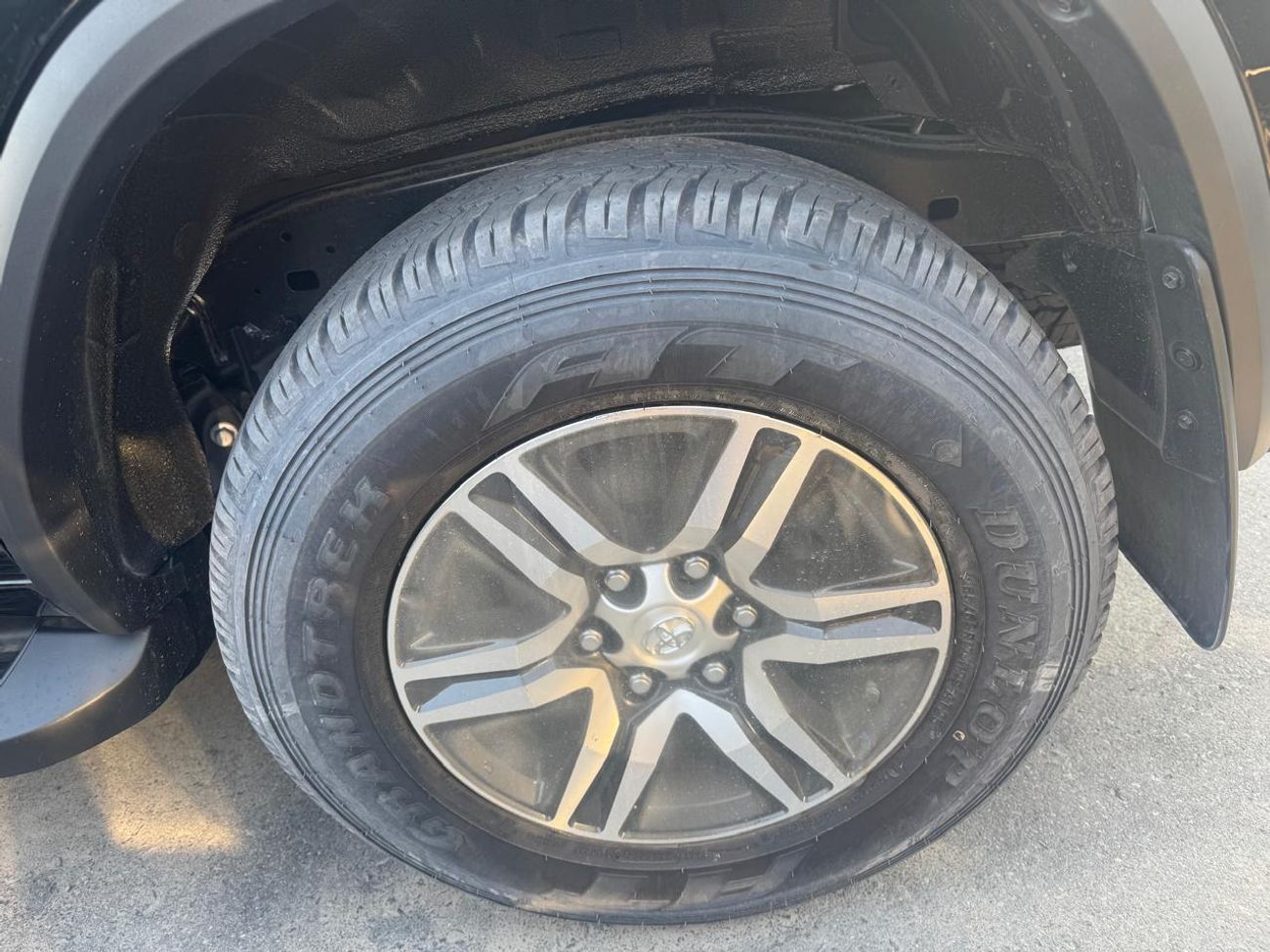 Toyota Fortuner TOYOTA FORTUNER 2.7