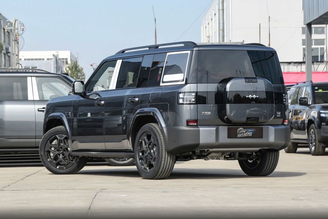 بي واي دي ليوبارد تيتانيوم 7 190KM Four-Wheel Drive Ultra Edition