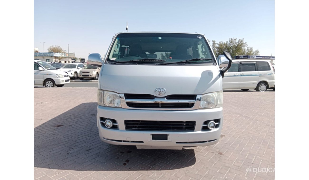 تويوتا هاياس TOYOTA HIACE VAN RIGHT HAND DRIVE (PM1362)