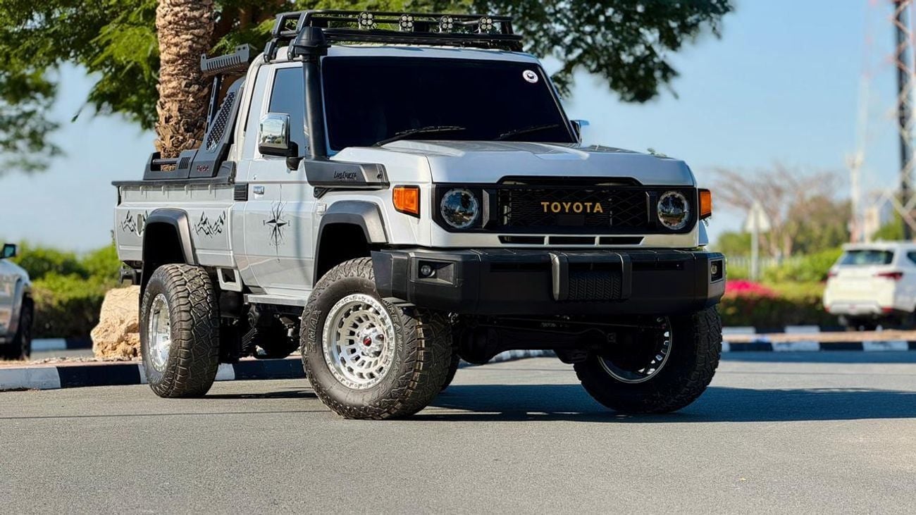 Toyota Land Cruiser Pick Up SINGLE CAB | MODIFIED TO 2025 MODEL | MANUAL TRANSMISSION | GTK SPORTS BAR | 4.5L DIESEL ENGINGE | R